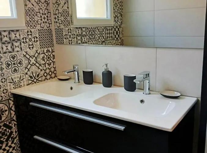 La Perigourdine Bed & Breakfast 4*